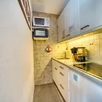 - Haus A, App 0a0408